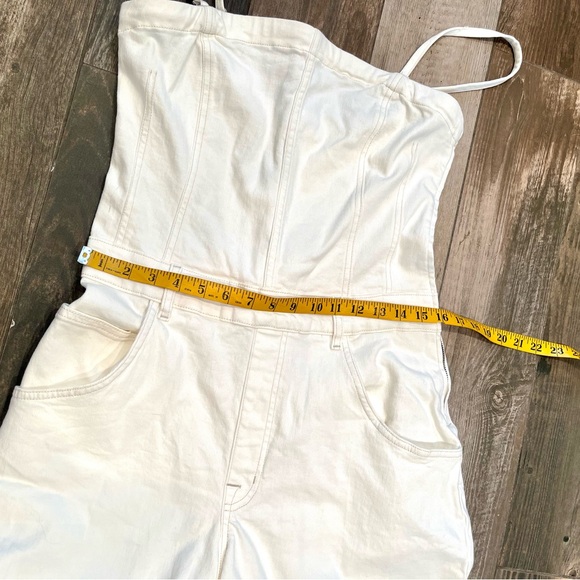 We The Free People NWOT Je Suis Pret Barrel Jumpsuit Size Large White Denim Zip - Picture 9 of 15